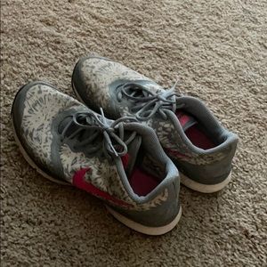 Nike tennis shoes